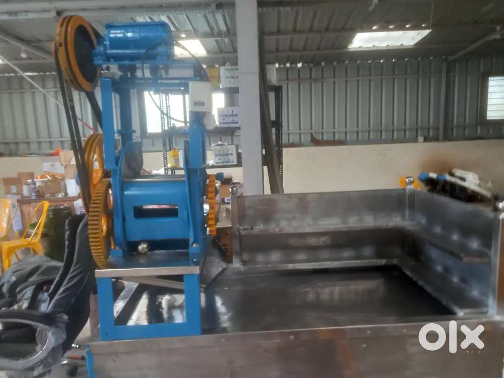Sugarcane juice machine