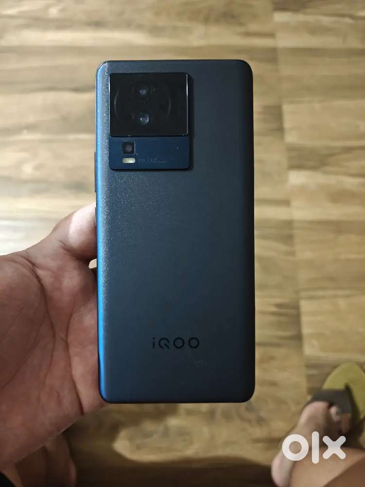 Iqoo neo 7 pro, snapdaragon 8+ gen 1 ,12 GB RAM ,256 GB Storage