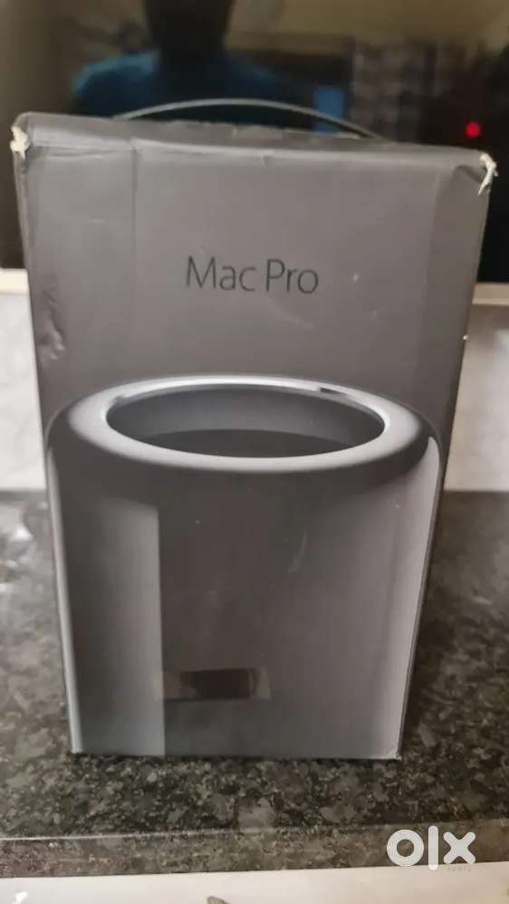Mac Pro Cylinder early  2013