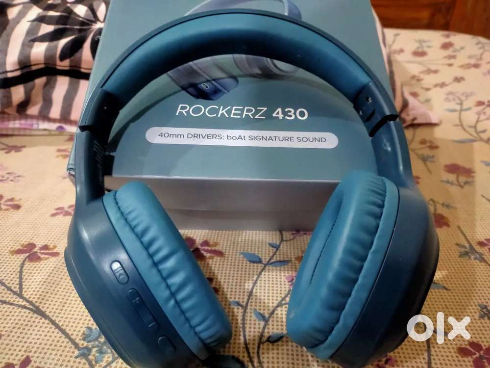 Boat Rockerz 430 bluetooth headphones