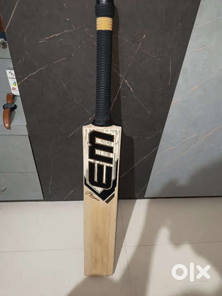 Season EM Cricket Bat for sell