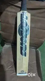 RNS G999 English Willow Cricket Bat Size - SH, Hardly Used