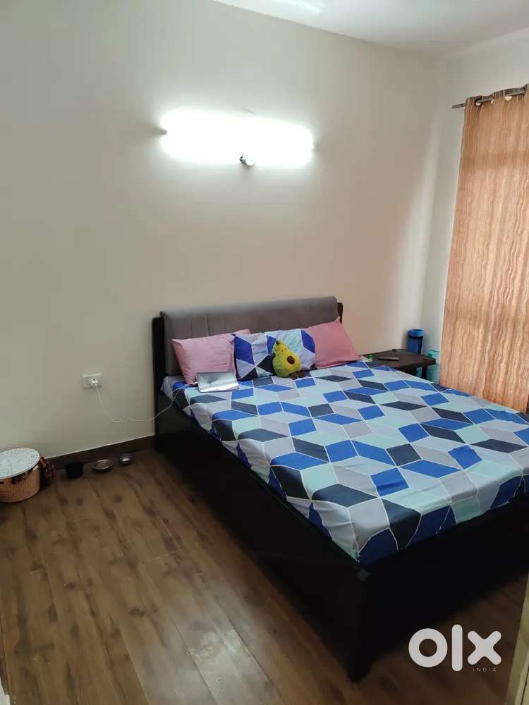 Flatmate required for fullyfurnished flat