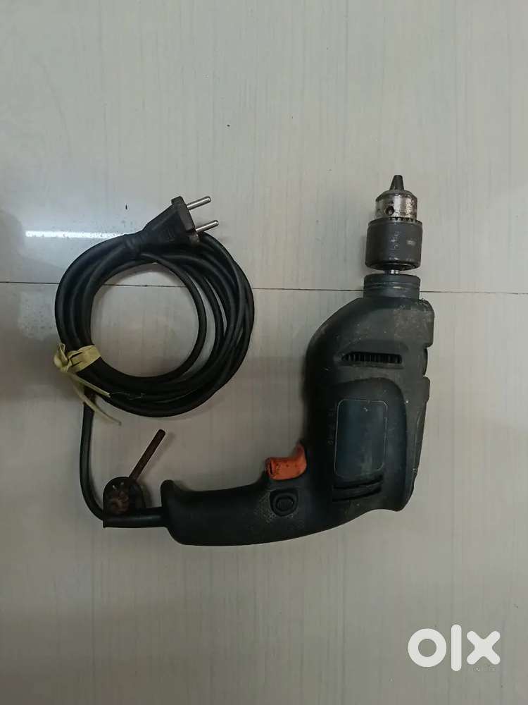 BLACK AND DECKER DRILL MACHINE 1750RS FIXED