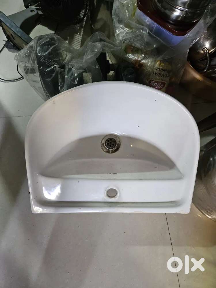 Original new CERA washbasin