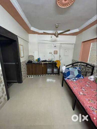 Room sharing for female