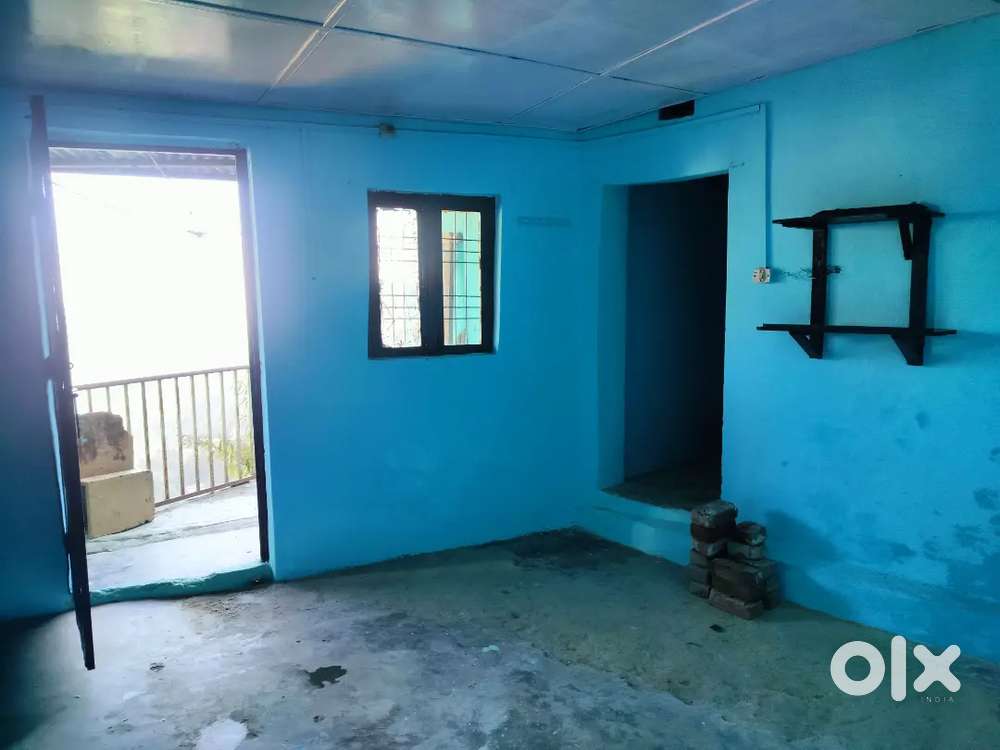 Single room for rent with kitchen and bathroom