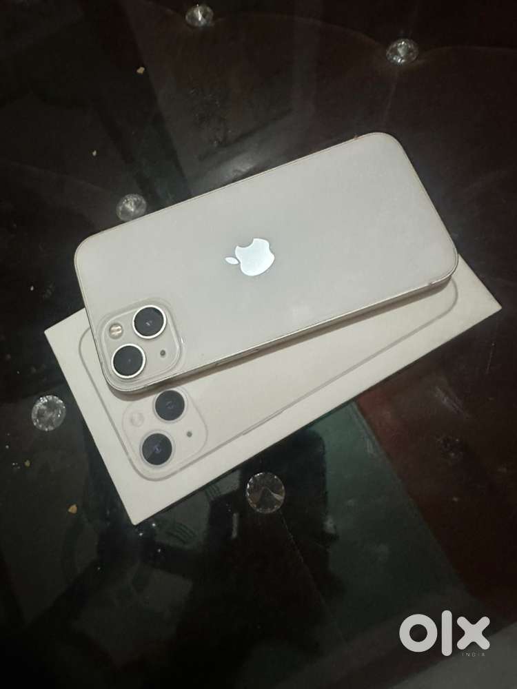 Iphone 13 with bill box