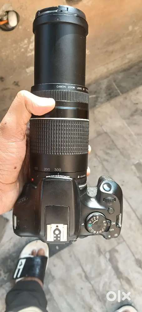 Canon 1300d Wi-Fi wala