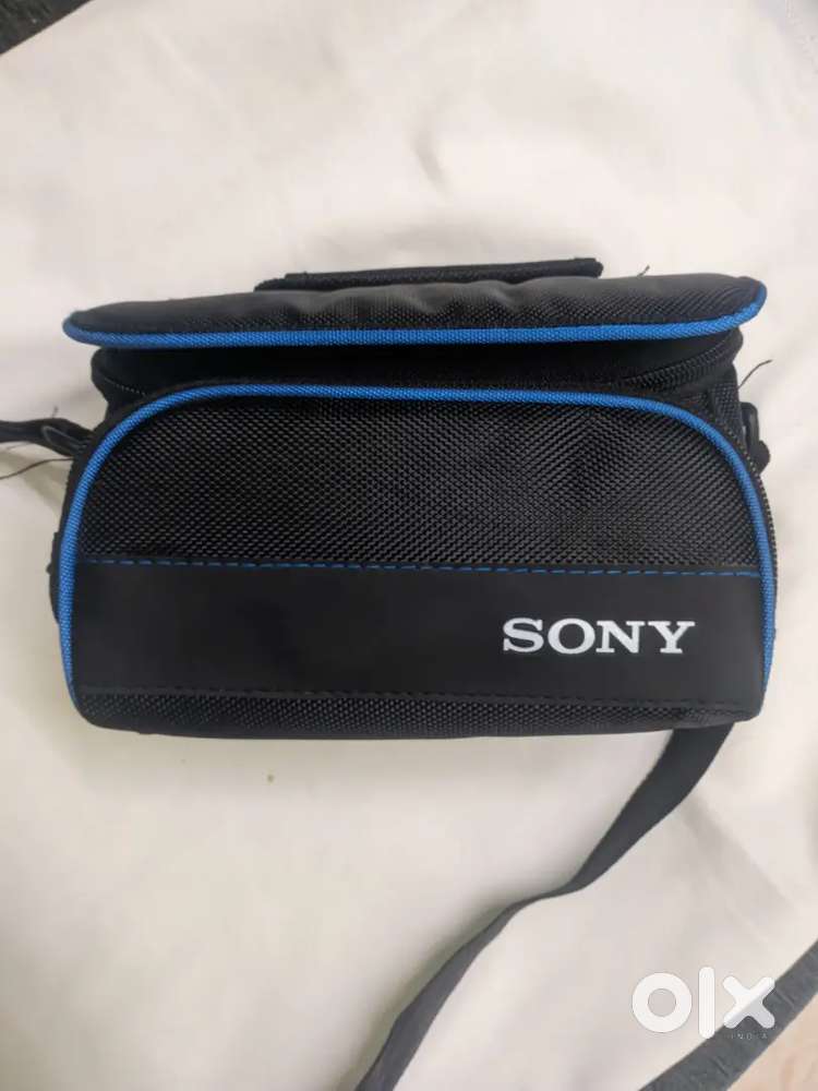 Im (I need)  Looking for Photography assistant job/ No need to pay