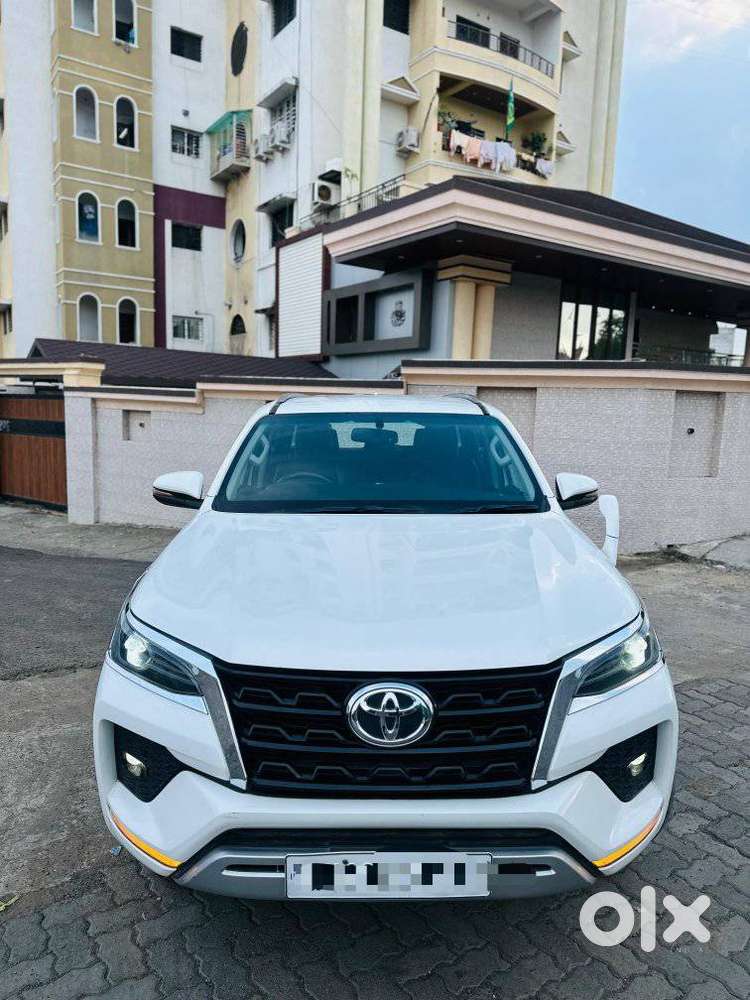 Toyota Fortuner 4X2 MT 2.8 Diesel, 2023, Diesel