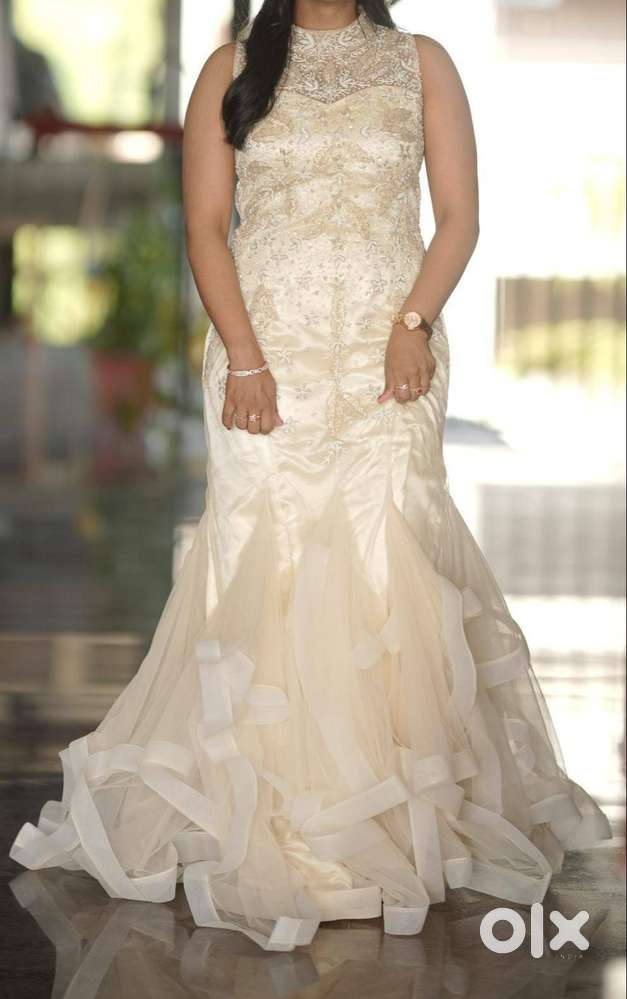 WEDDING GOWN