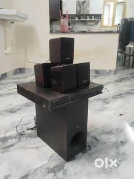 Sony original 5.1 hometheatre and dvd player
