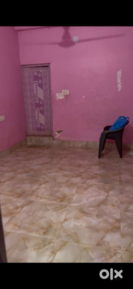 Urgently required a girl roommate for sharing purpose