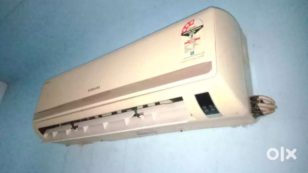 2009 MODEL YEAR (2.88 EER WW ) SPLIT AC