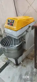 Bread base kitchen in west delhi requires Bakery Commie 2