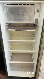 Whirlpool fridge in very excllent condition