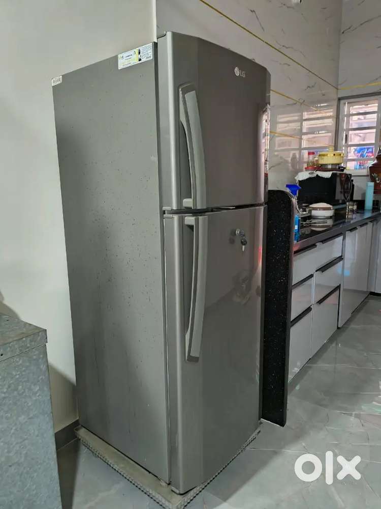 LG FRIDGE (GRAY)