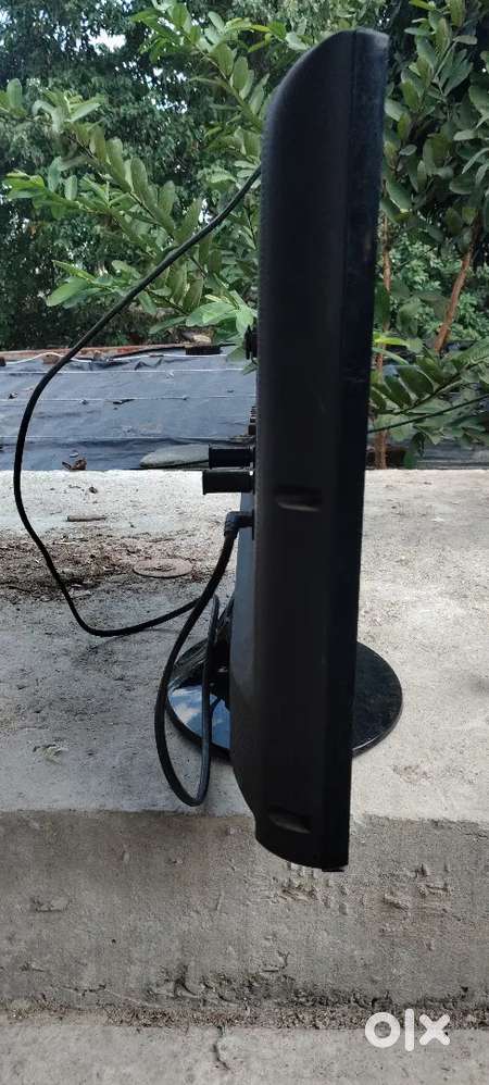 SAMSUNG LED model:UA28H4100RLXL, 28inch