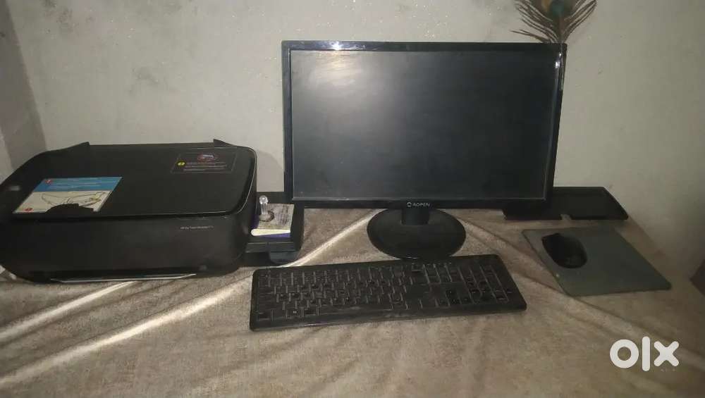 DESKTOP SET WITH UPS NOT PRINTER KE BOARD MOUSE WITHOUT  WARE