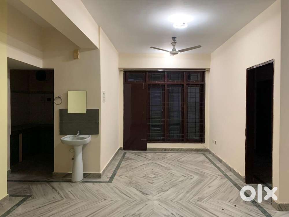 3BHK 3bathrooms for rent in Zoo Road