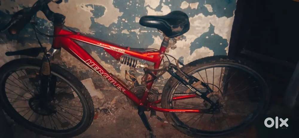 Hercules cycle 2 years old red colour