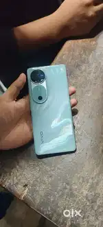 Vivo v40 8(256)