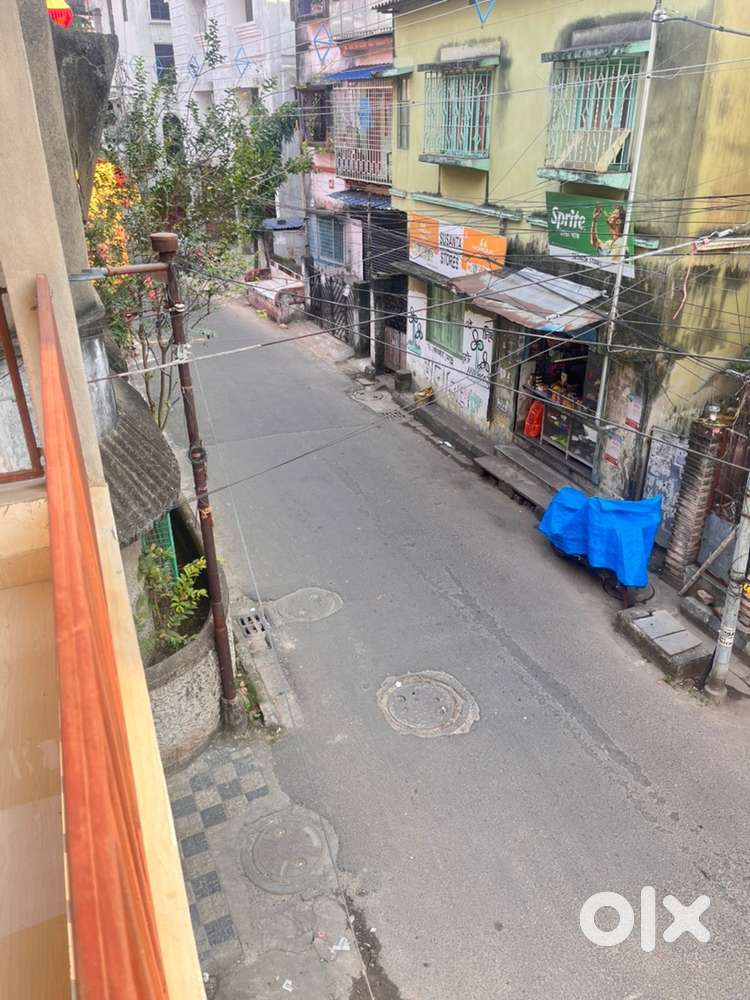 Spacious 1bhk flat with balcony, loanable property.