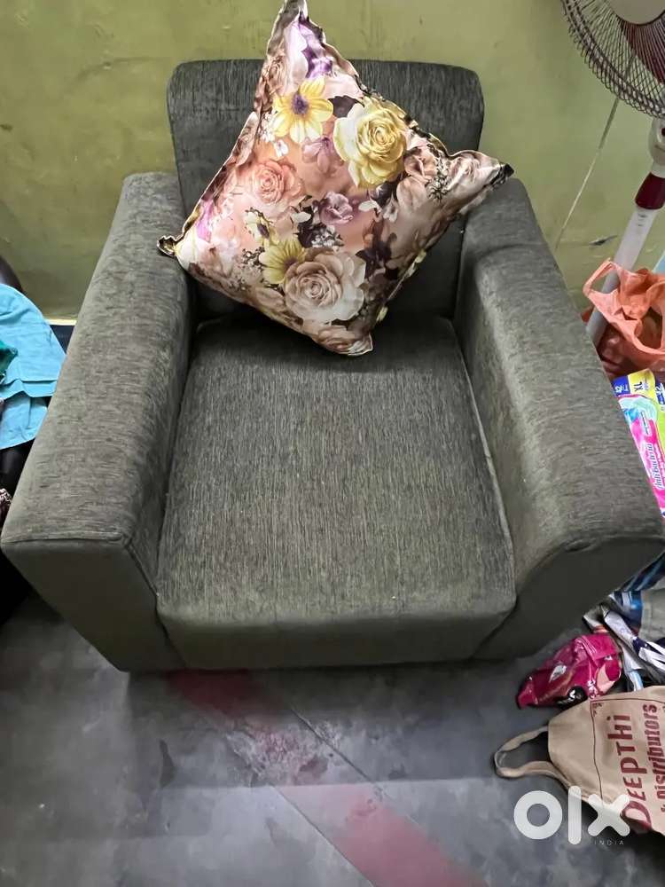 Sofa set 2 chairs