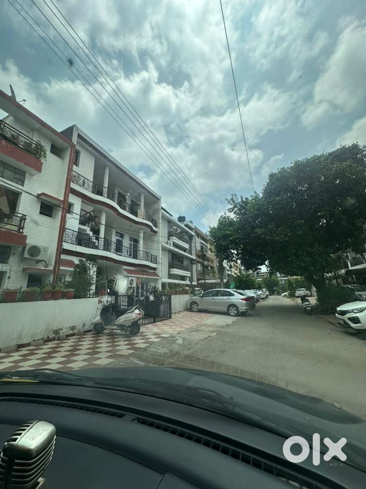 Independent 12 marla triple storey kothi sector 20 Chandigarh