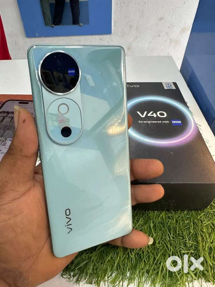 Vivo v40 8+256