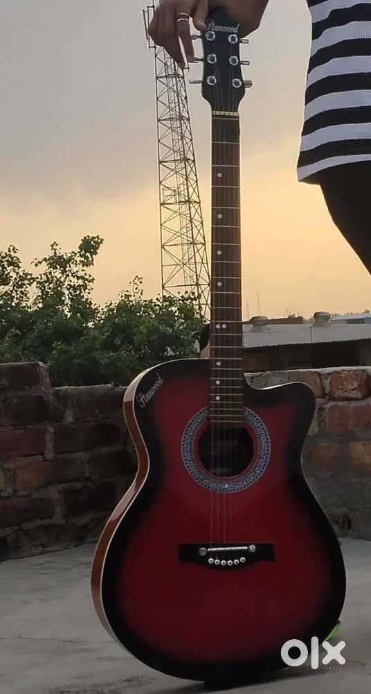 My guitar. Is. New company very. Smoothly on. Work. It. West so. Big.