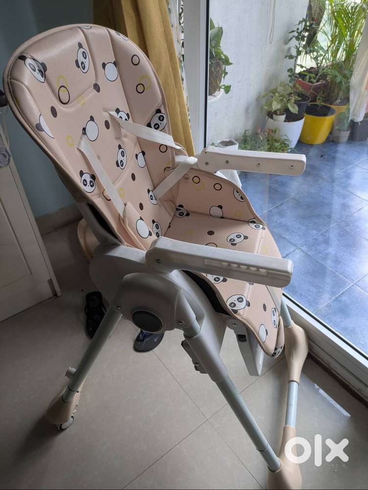 Gently used premium high chair for affordable price