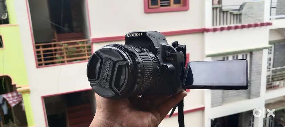 Cannon 200D