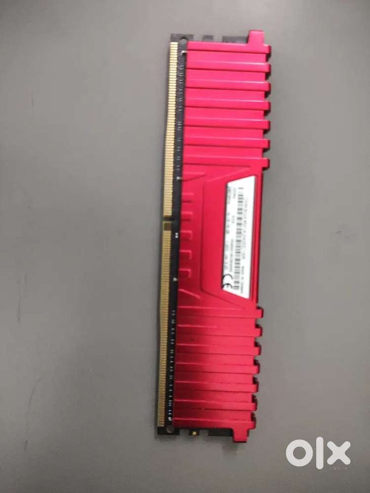 8GB DDR4 - Corsair Vengeance