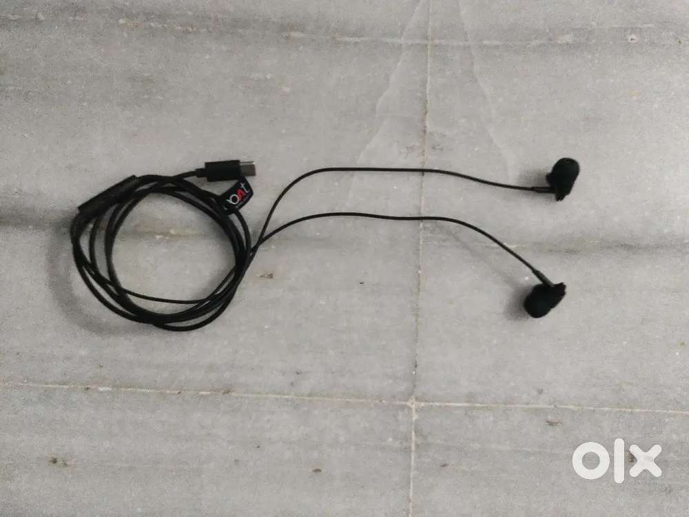 Boat C type earphones