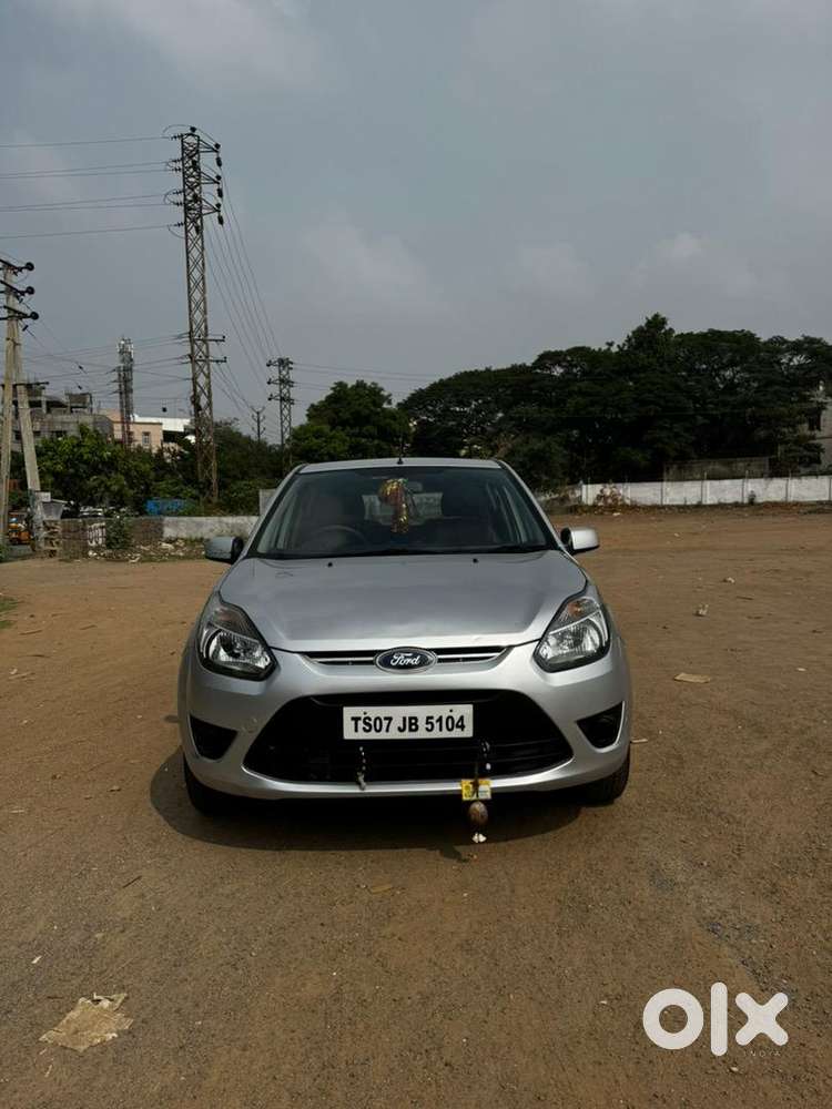 Ford Figo titanium 2011 Petrol Well Maintained