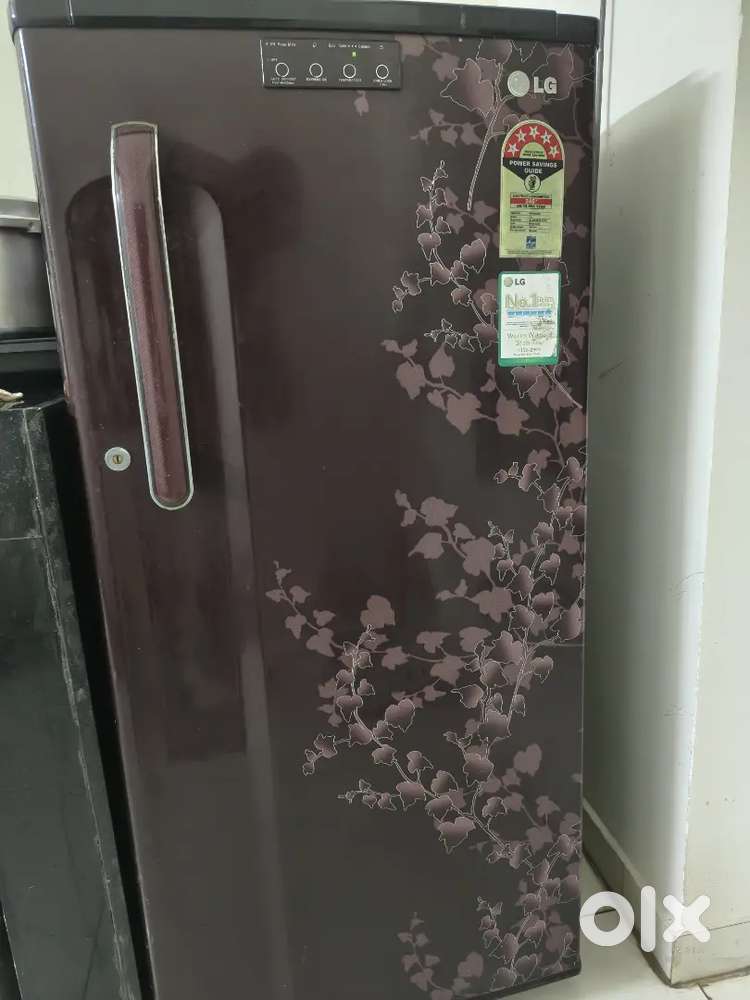 Refrigerator in Good Condition – Affordable Price