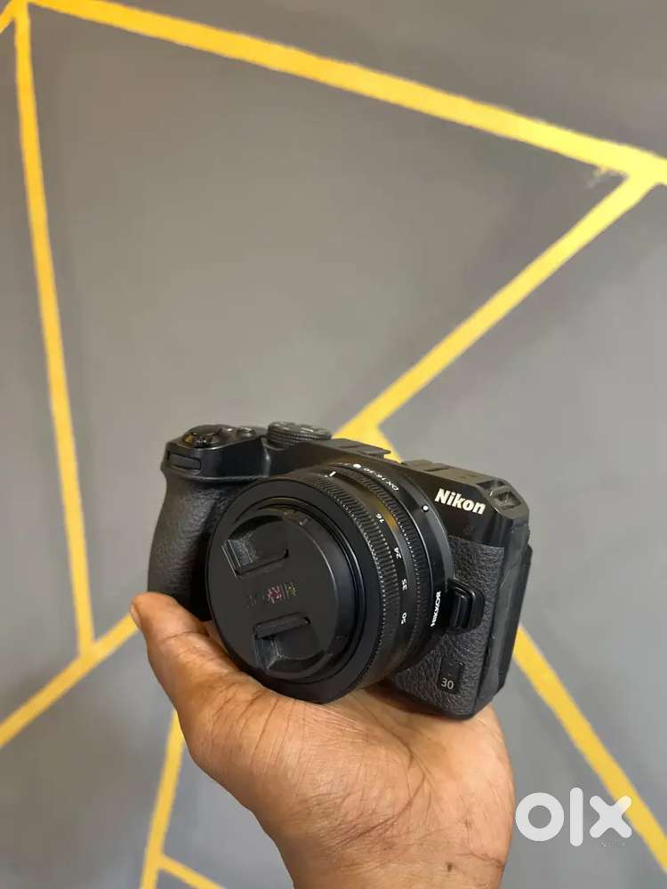 NIKON Z30 BODY. With 16.50mm + 50.250mm lens