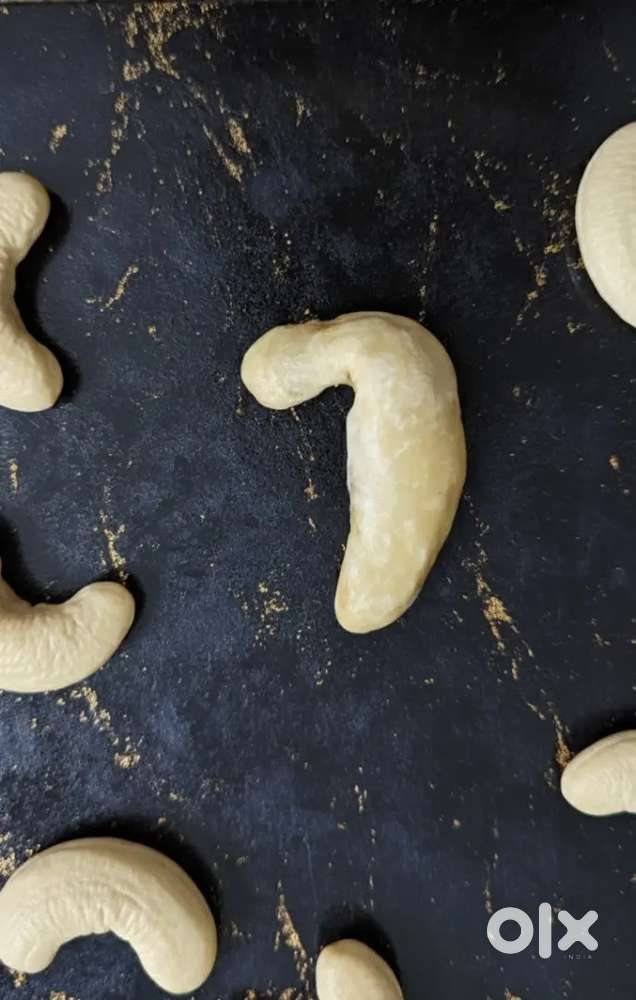 Rare 7 looking cashew nut