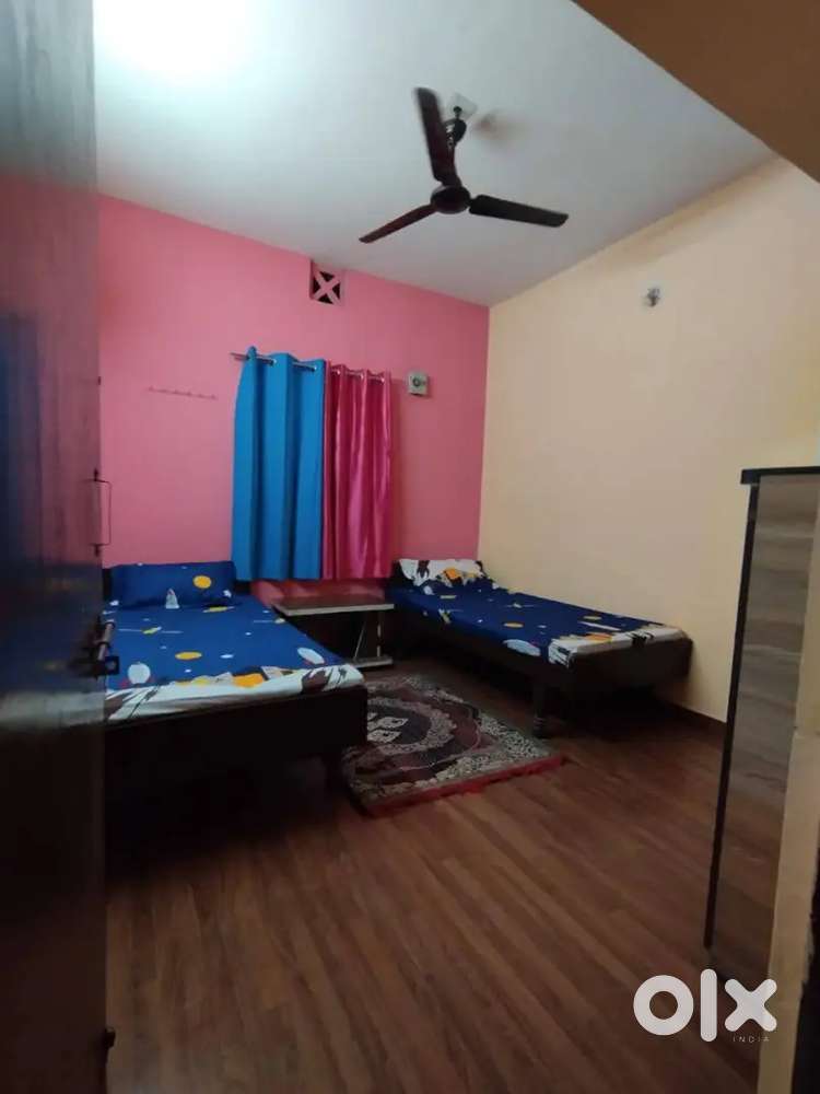 Fatehgunj Boy's PG No Brokrage Fully Furnished