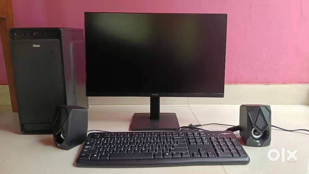 DESK TOP COMPUTER
