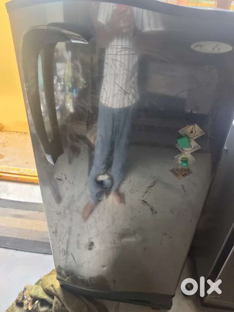 Godrej Refrigerator in Excellent Condition – Perfect for Home