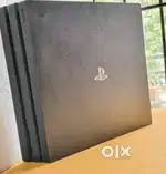 Sony PlayStation PS4 PRO LIKE NEW