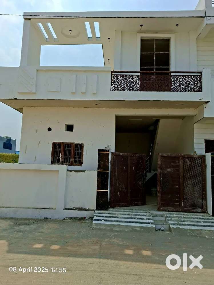 2bhk house 96 guz for sale