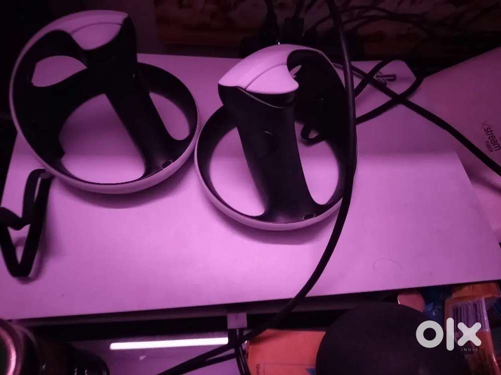 Sony PS5 (2TB Total Storage) + PS VR2 Headset– Excellent Condition