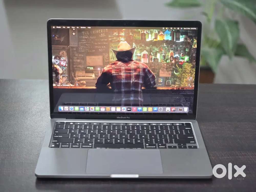 MacGallery Macbook Pro M1 With Touchbar 8gb/256gb All ok With charger.