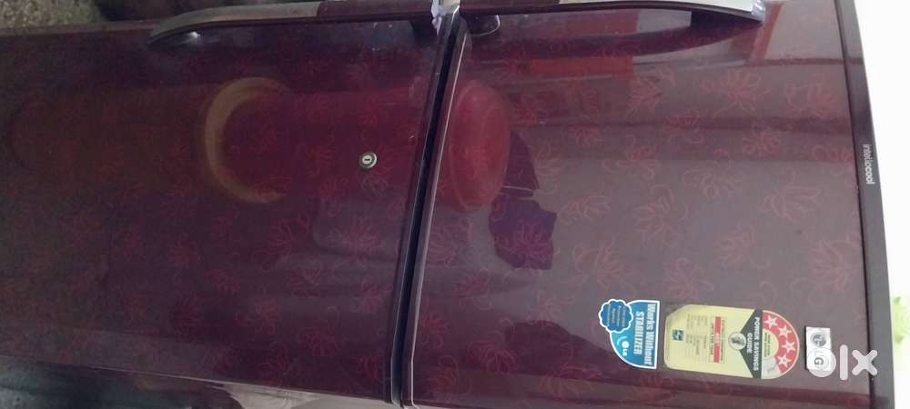 LG 4 Star 222 litre ( storage)fully functional fridge