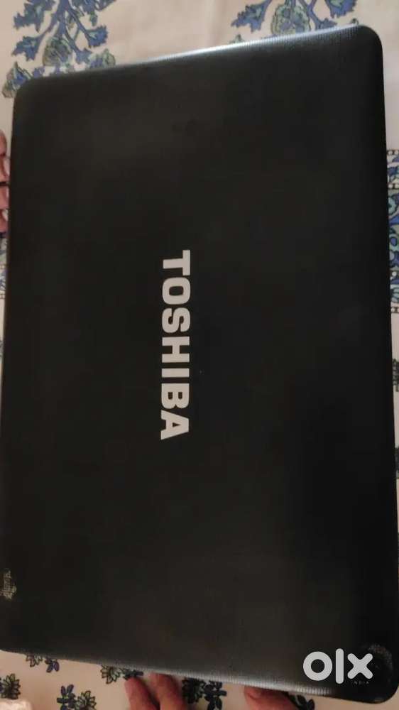 Laptop -Toshiba Satellite C665 P5211