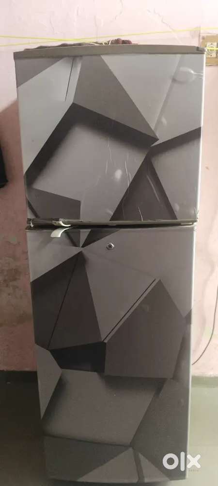Fridge Fridge of company *VIDEOCON* is to be sell
